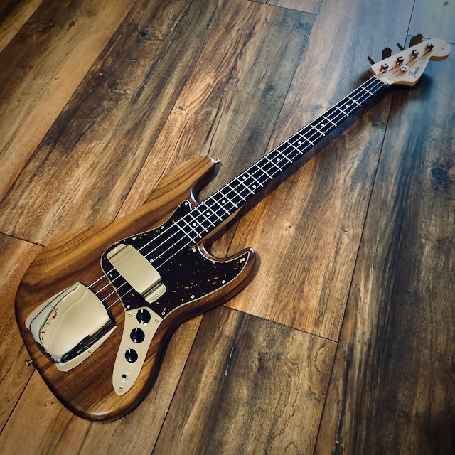 J Bass build 2020